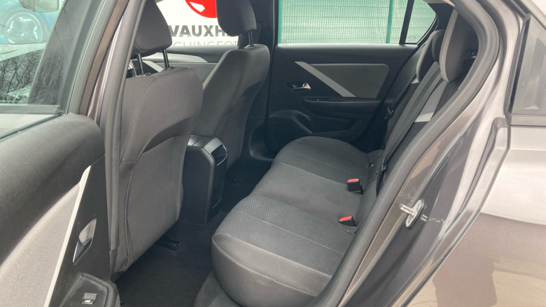 Vauxhall Astra 1.2 Turbo 130 Design 5dr Auto Petrol Hatchback